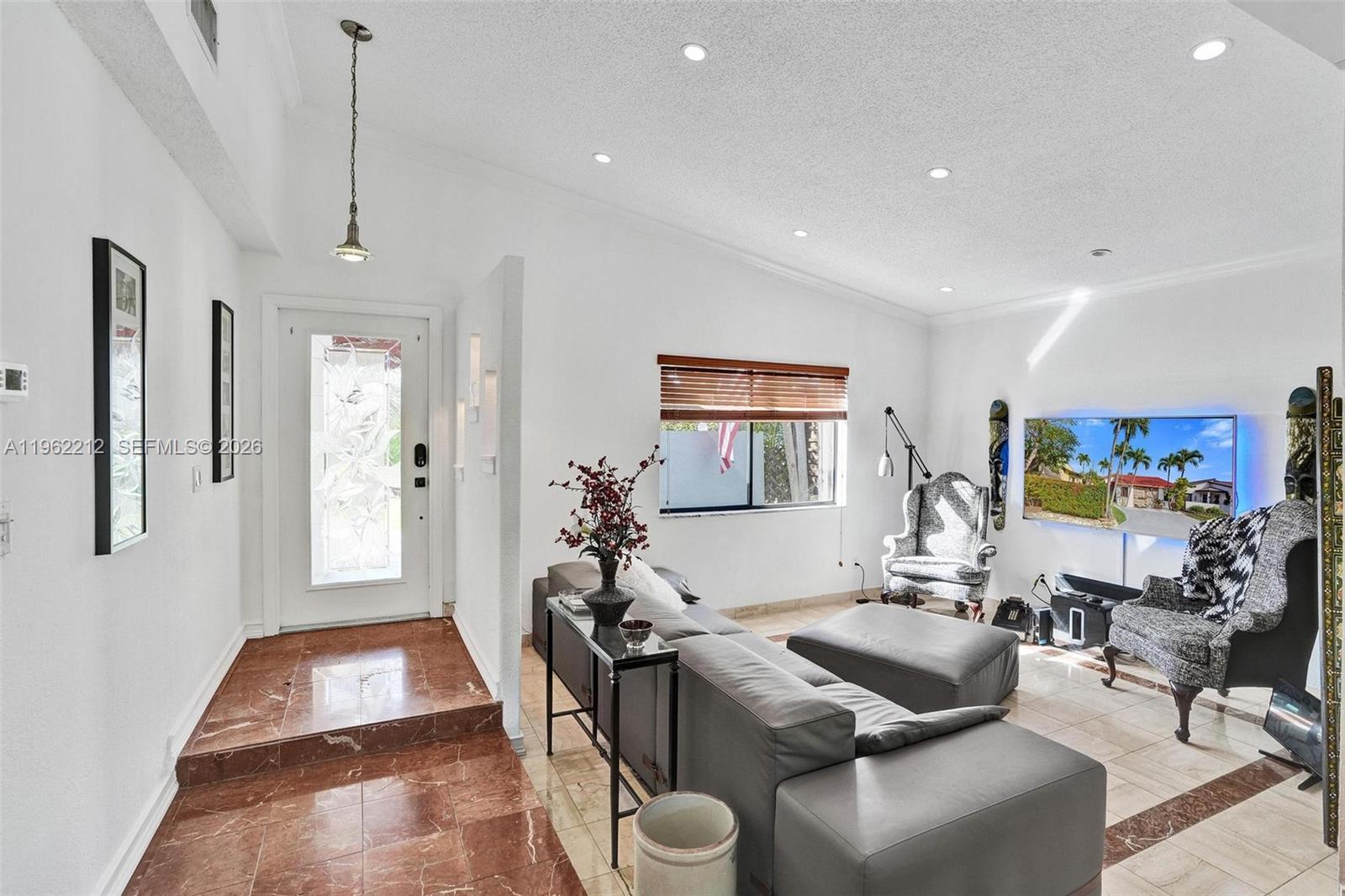 3515 Southwest 113th Court Miami, FL 33165 - Photo 6 of 39