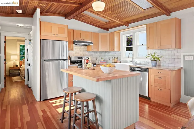 $749,000 | 1071 55th Street, Oakland, CA 94608