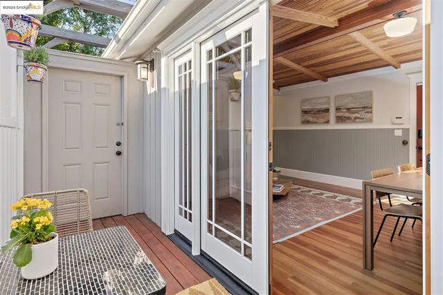 $749,000 | 1071 55th Street, Oakland, CA 94608