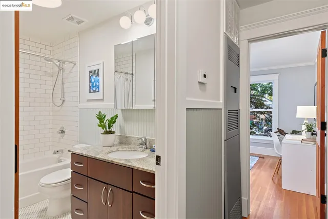 $749,000 | 1071 55th Street, Oakland, CA 94608
