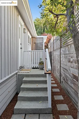 $749,000 | 1071 55th Street, Oakland, CA 94608