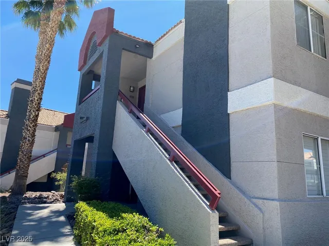 $1,099 | 8600 West Charleston Boulevard, Unit 2001, Las Vegas, NV 89117