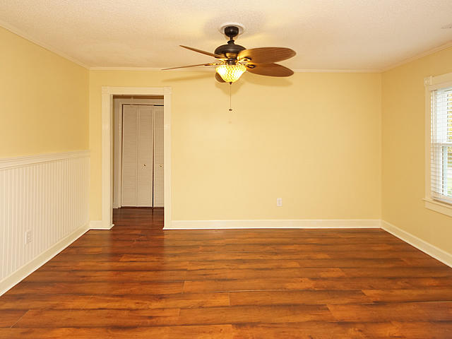 5915 Maple Street Hanahan, SC 29410 - Photo 11 of 40 Living
