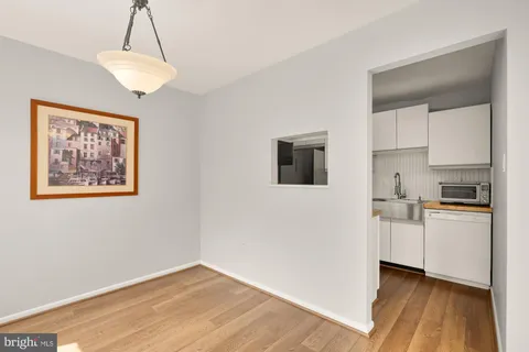 $305,000 | 4390 Lorcom Lane, Unit 510, Arlington, VA 22207