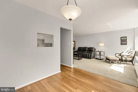 $305,000 | 4390 Lorcom Lane, Unit 510, Arlington, VA 22207