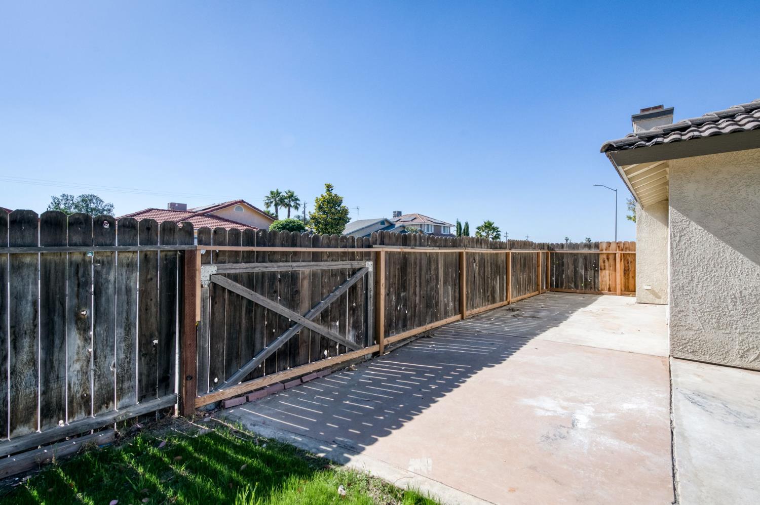 2929 West Sinclair Street Caruthers, CA 93609 - Photo 4 of 29