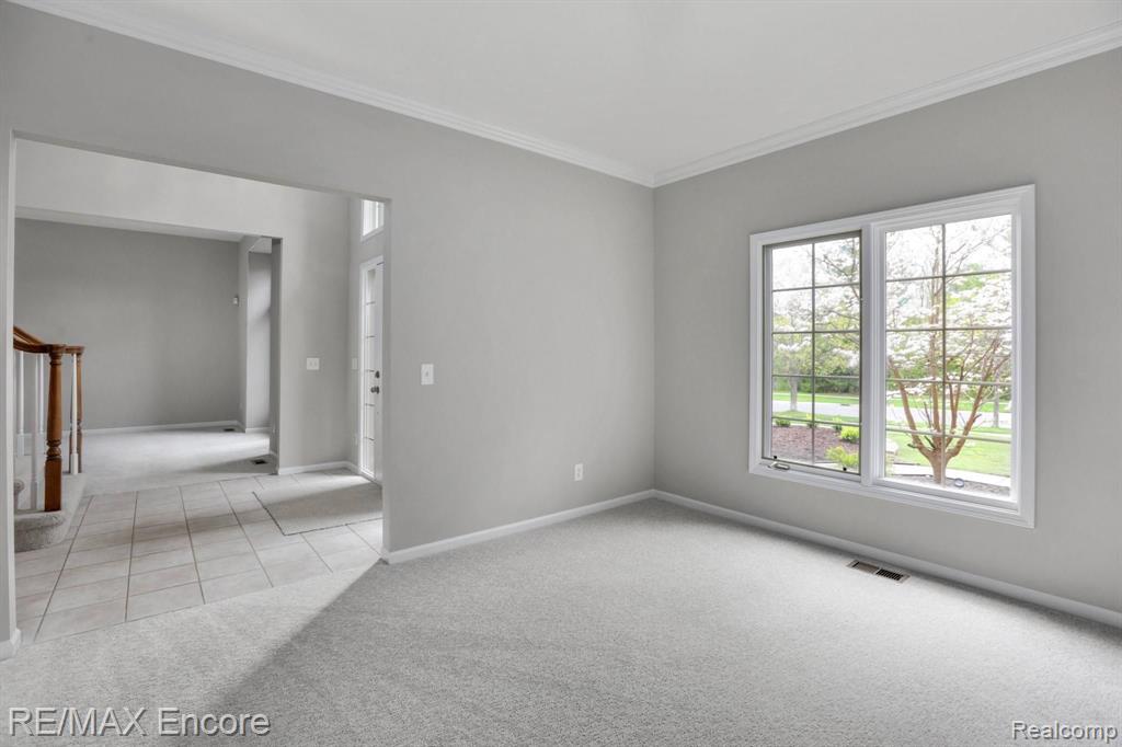 6791 Oakhurst Ridge Road Clarkston, MI 48348 - Photo 19 of 37