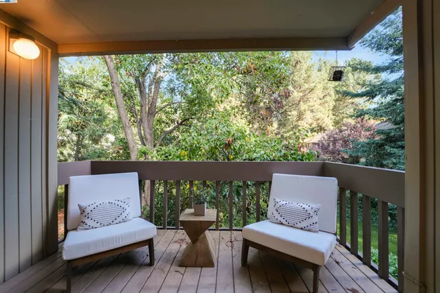 $699,888 | 505 Cypress Point Drive, Unit 140, Mountain View, CA 94043