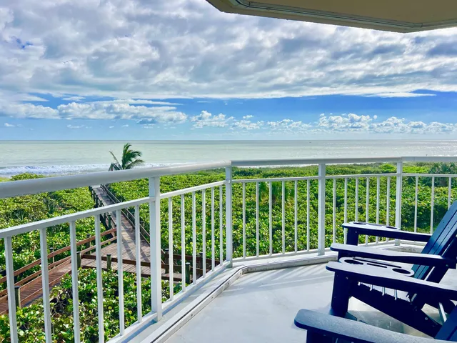 $2,850 | 3870 North Hwy A1A, Unit 301, Hutchinson Island, FL 34949