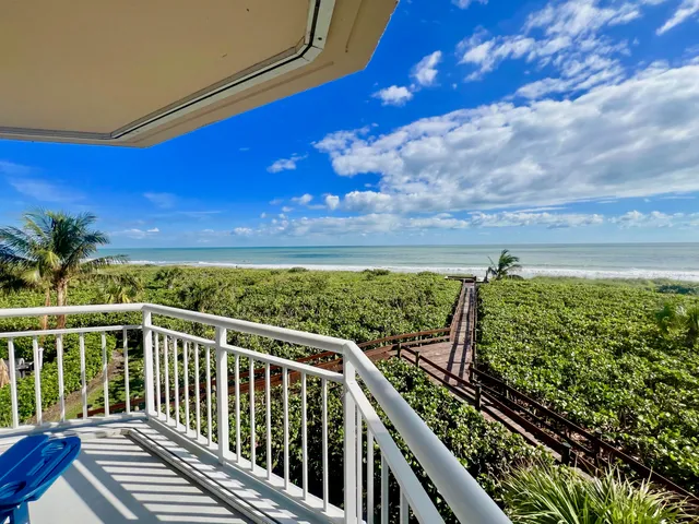 $2,850 | 3870 North Hwy A1A, Unit 301, Hutchinson Island, FL 34949