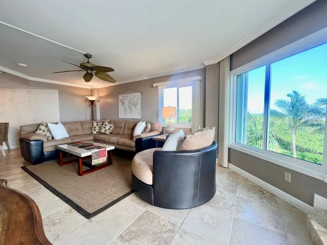 $2,850 | 3870 North Hwy A1A, Unit 301, Hutchinson Island, FL 34949