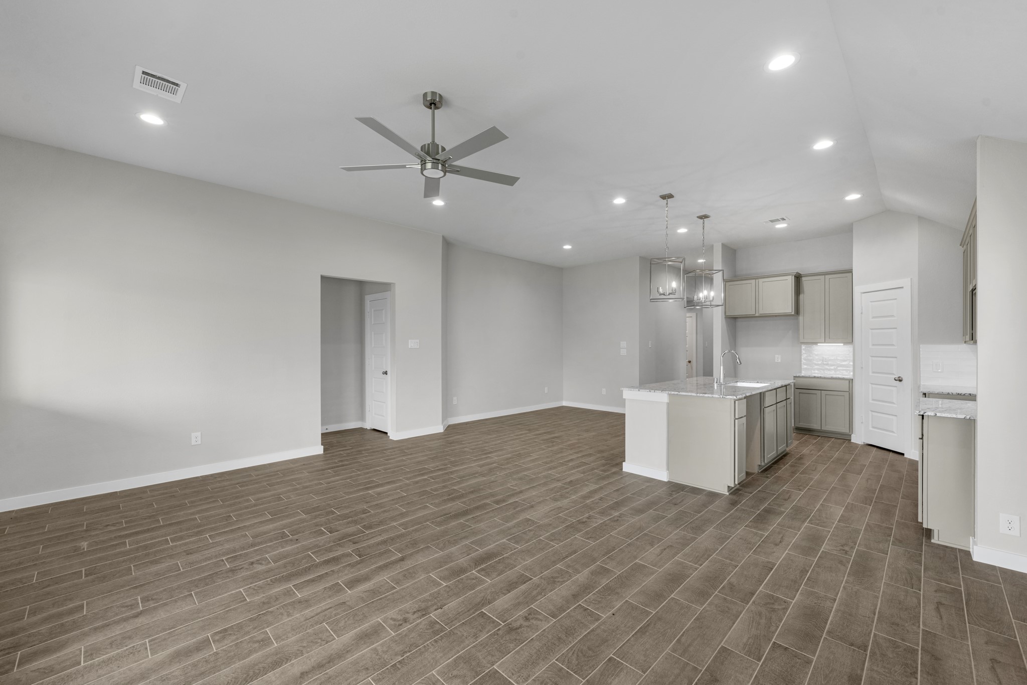 8743 Mallow Rose Way Rosharon, TX 77583 - Photo 9 of 29