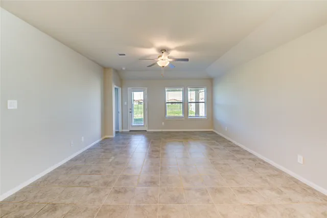 $2,250 | 1207 Cascade Hls Drive, Rosharon, TX 77583