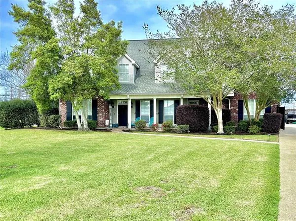 $589,000 | 3315 Bridgewater Drive, Harvey, LA 70058
