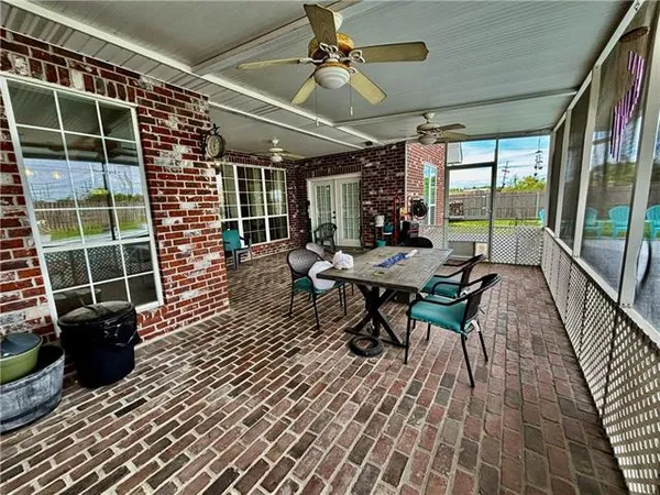 $589,000 | 3315 Bridgewater Drive, Harvey, LA 70058