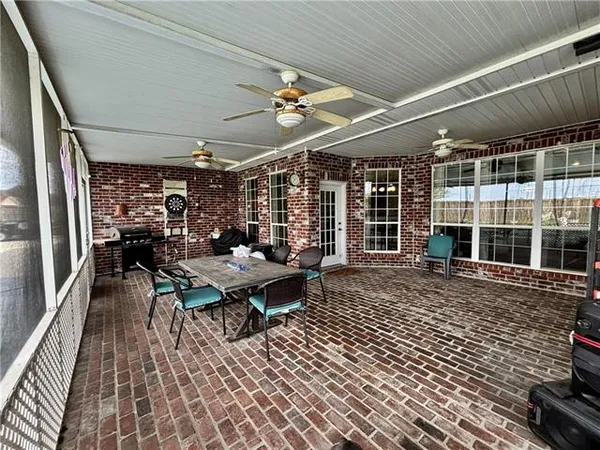 $589,000 | 3315 Bridgewater Drive, Harvey, LA 70058