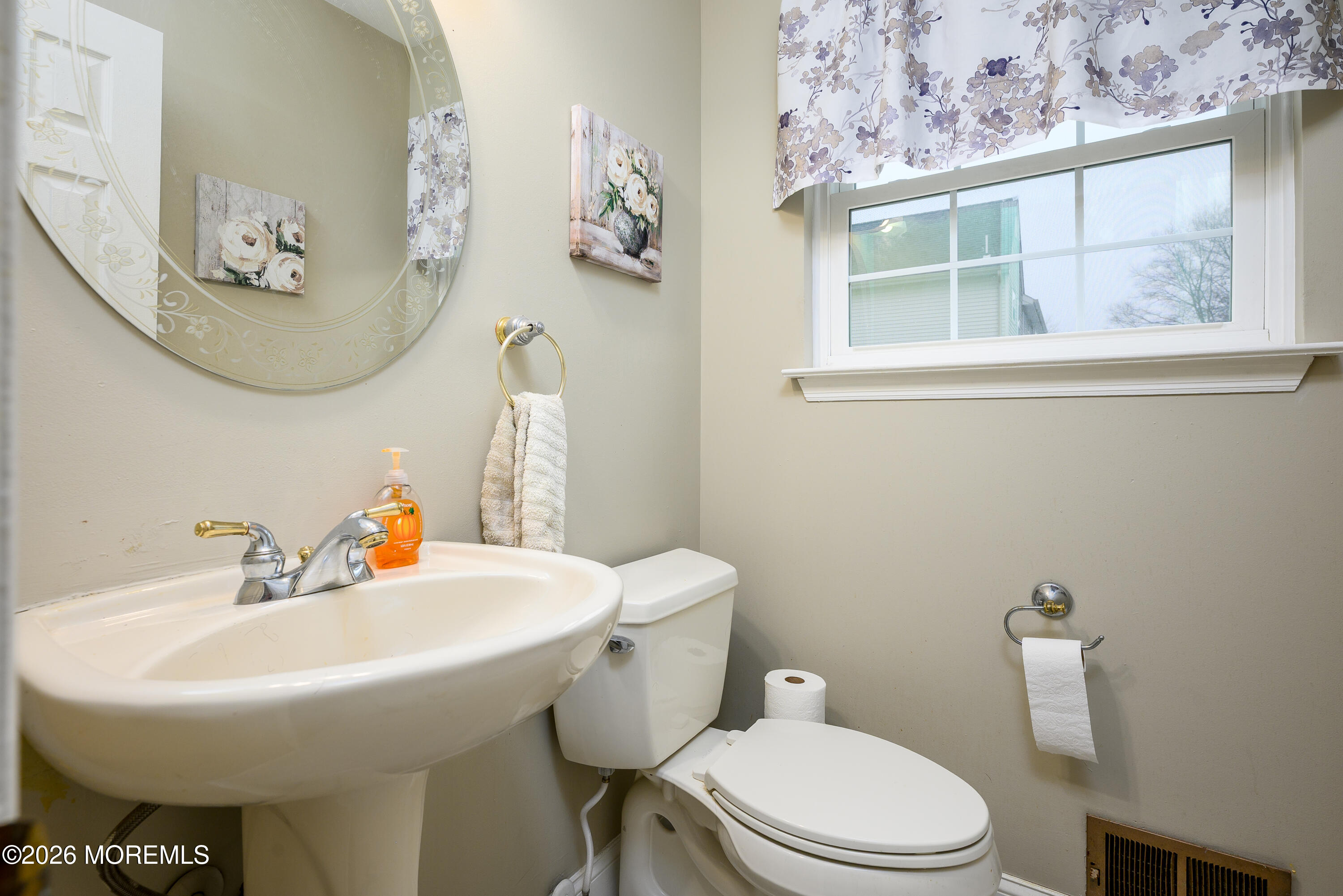 4 Cambridge Drive Howell, NJ 07731 - Photo 26 of 39 3 Cambridge Dr-25