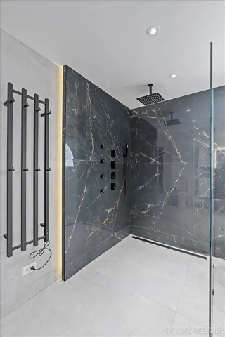 $825,000 | 970 Waterside Court, Aurora, IL 60502