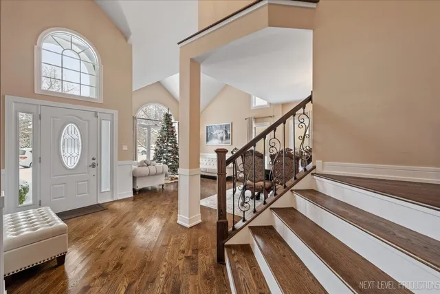 $825,000 | 970 Waterside Court, Aurora, IL 60502