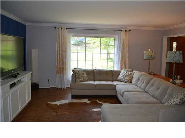 6622 Westlake Road Newburgh, IN 47630 - Photo 3 of 28 Gallery Image 3