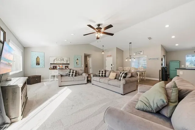 $940,000 | 13638 West Oak Glen Road, Valley Center, CA 92082