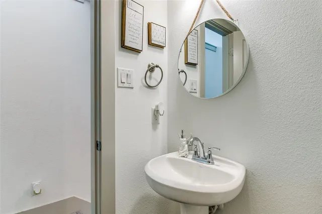 $2,900 | 1213 Casselberry Drive, Flower Mound, TX 75028