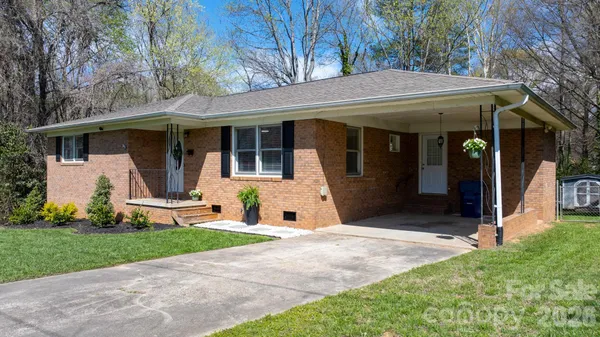 $325,000 | 307 Park Drive, Stanley, NC 28164