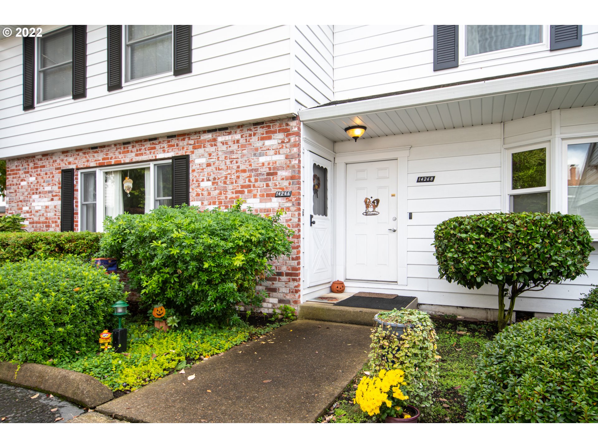 14268 Southwest Farmington Road Beaverton, OR 97005 - Photo 3 of 28