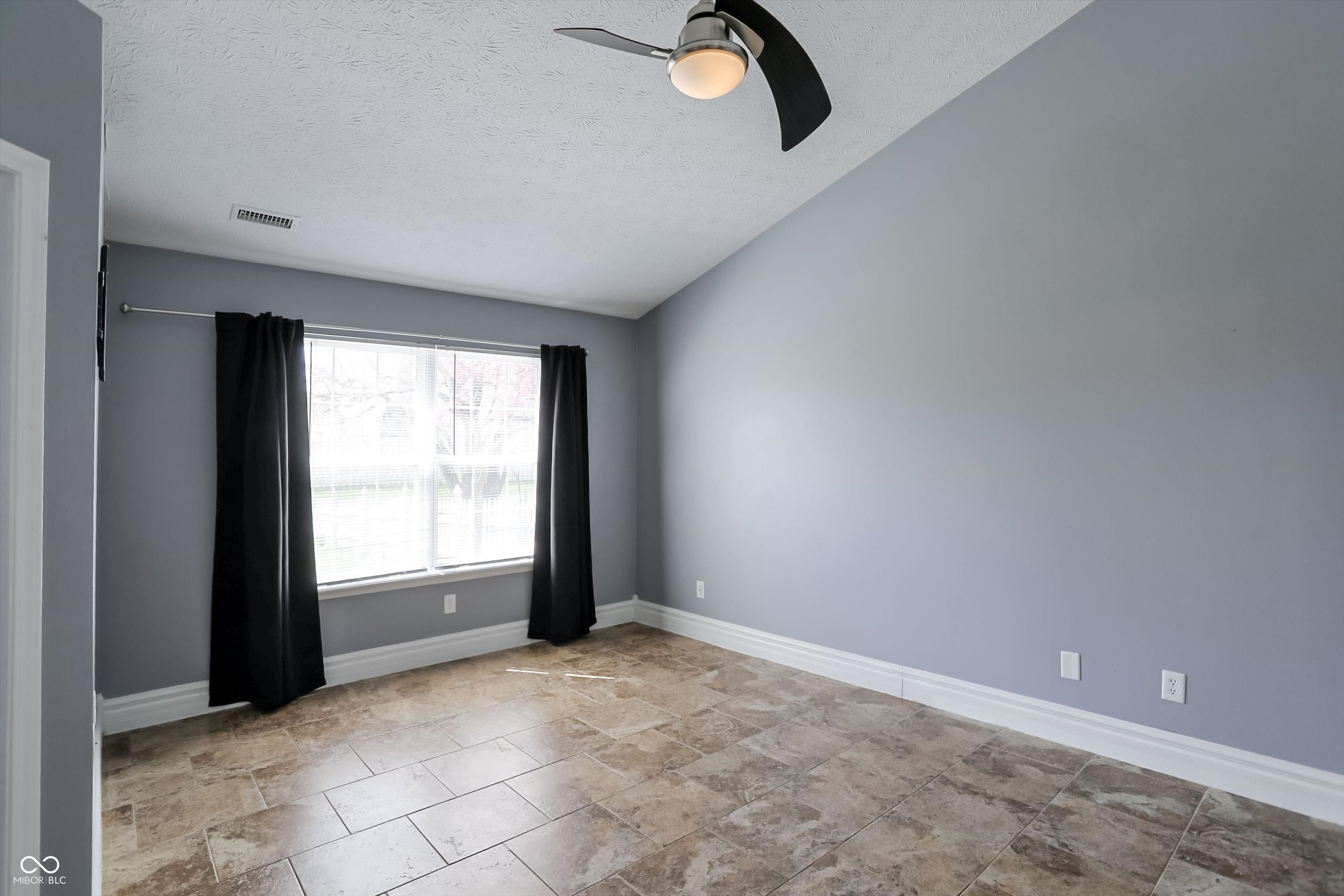 9240 Crossing Drive Fishers, IN 46037 - Photo 28 of 52