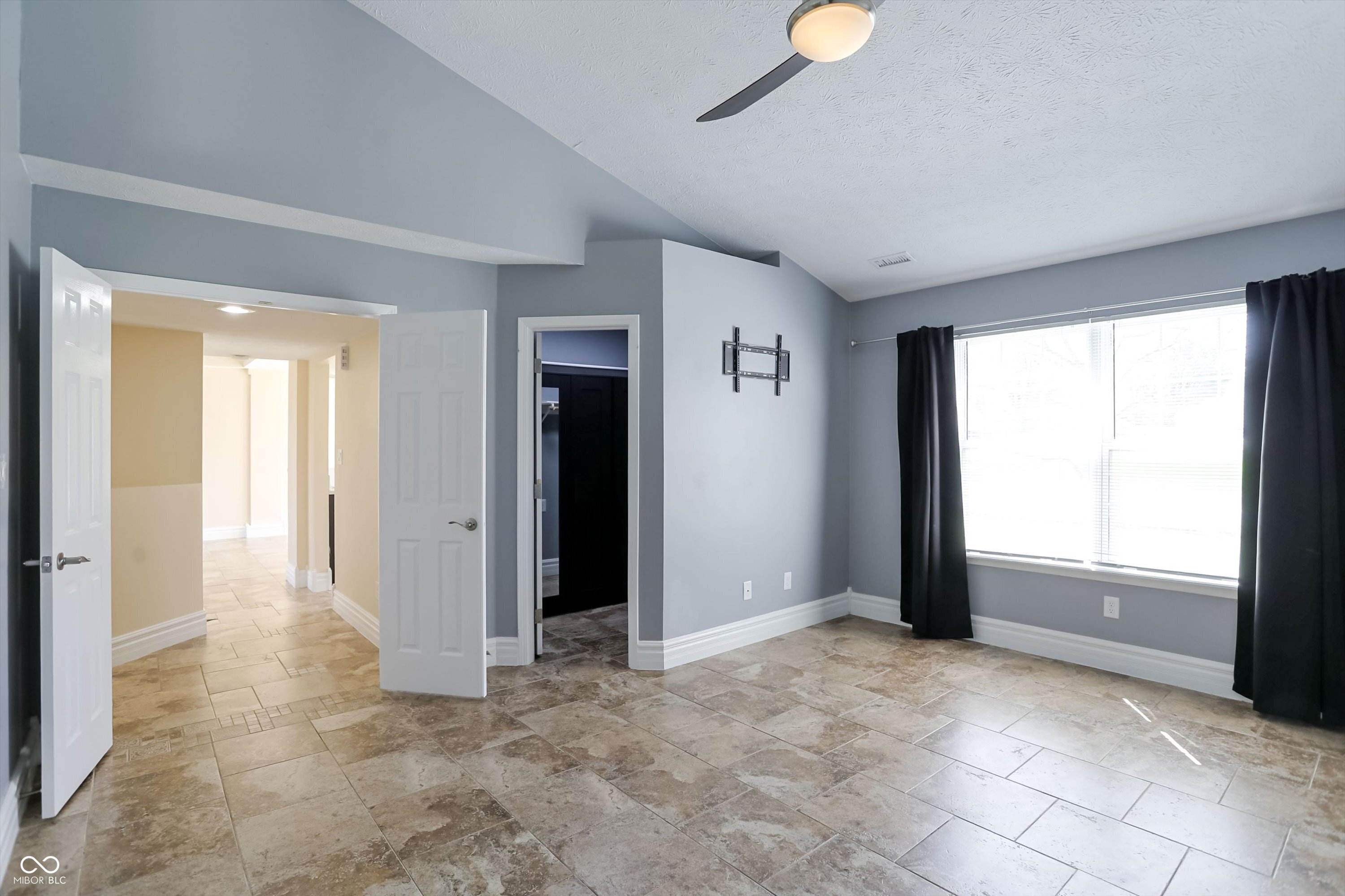 9240 Crossing Drive Fishers, IN 46037 - Photo 29 of 52