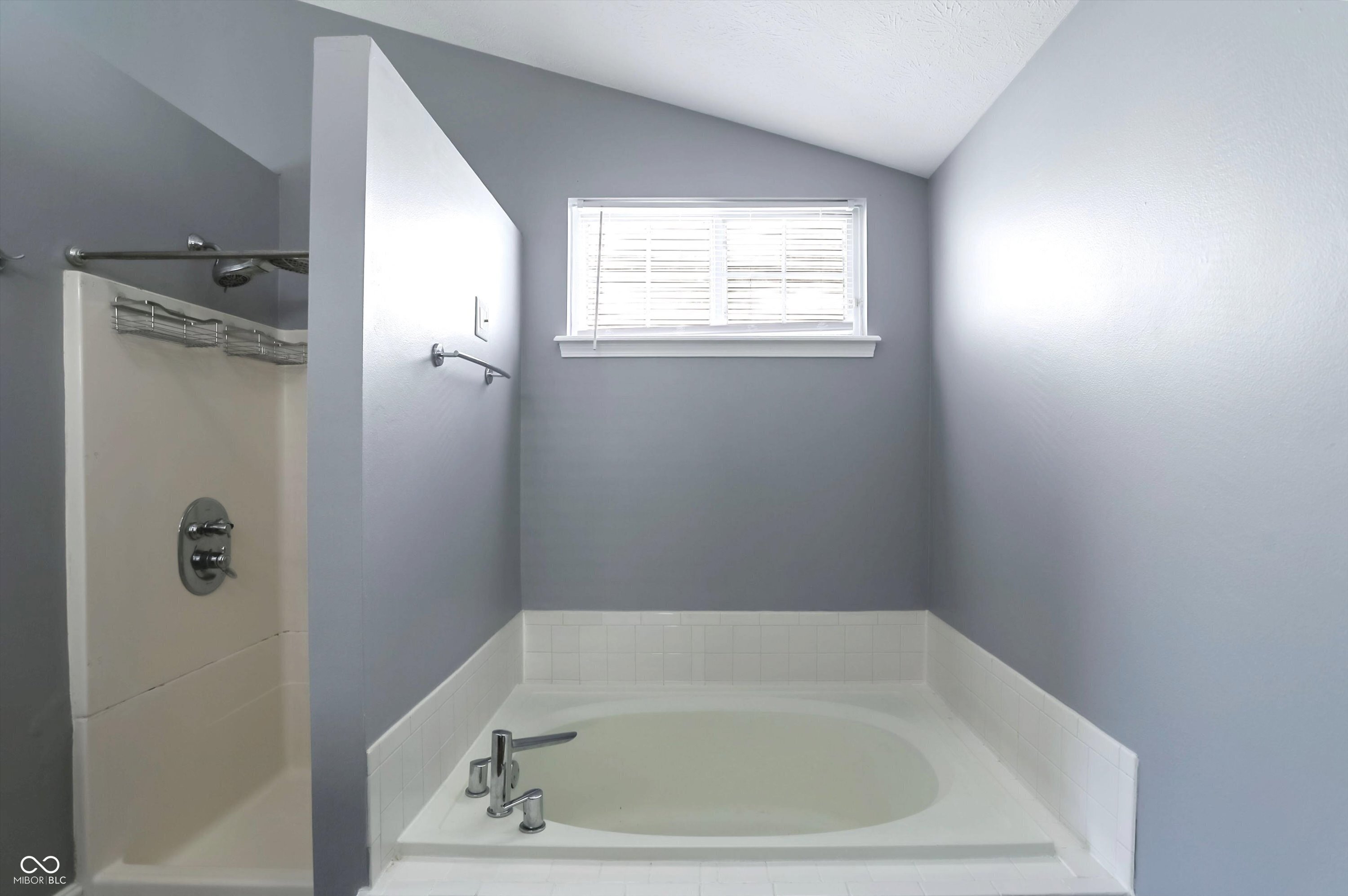 9240 Crossing Drive Fishers, IN 46037 - Photo 36 of 52