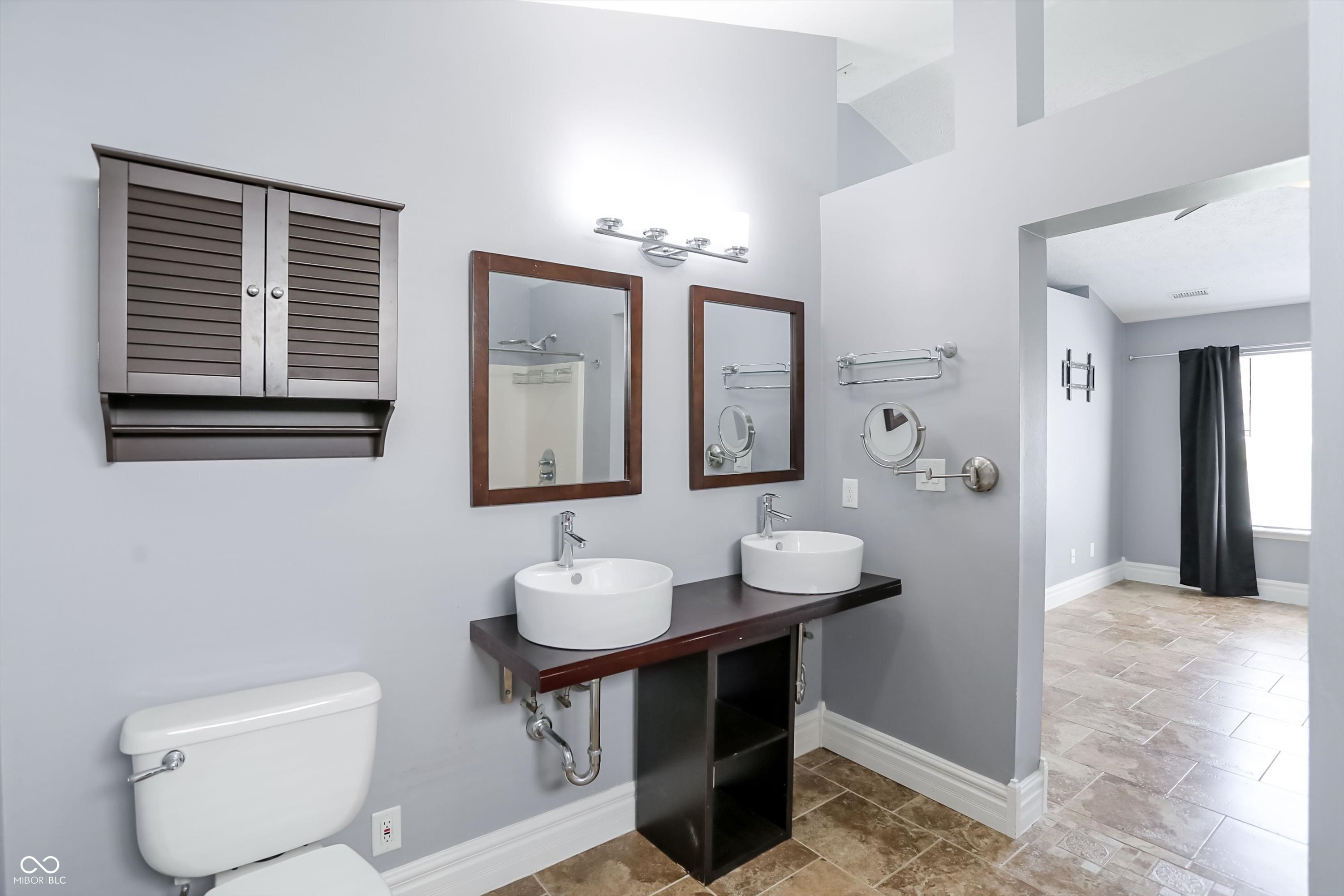 9240 Crossing Drive Fishers, IN 46037 - Photo 37 of 52