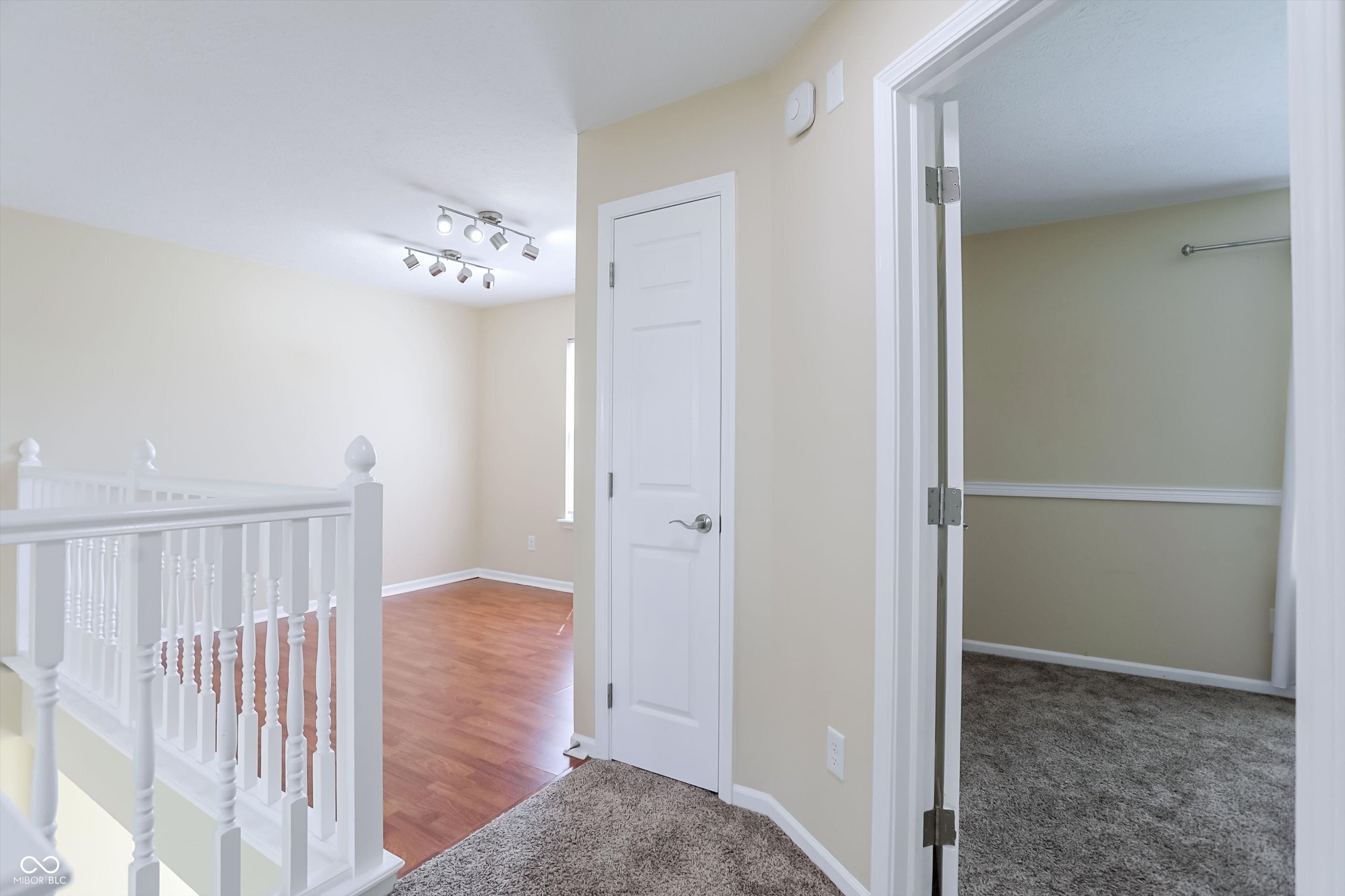 9240 Crossing Drive Fishers, IN 46037 - Photo 38 of 52