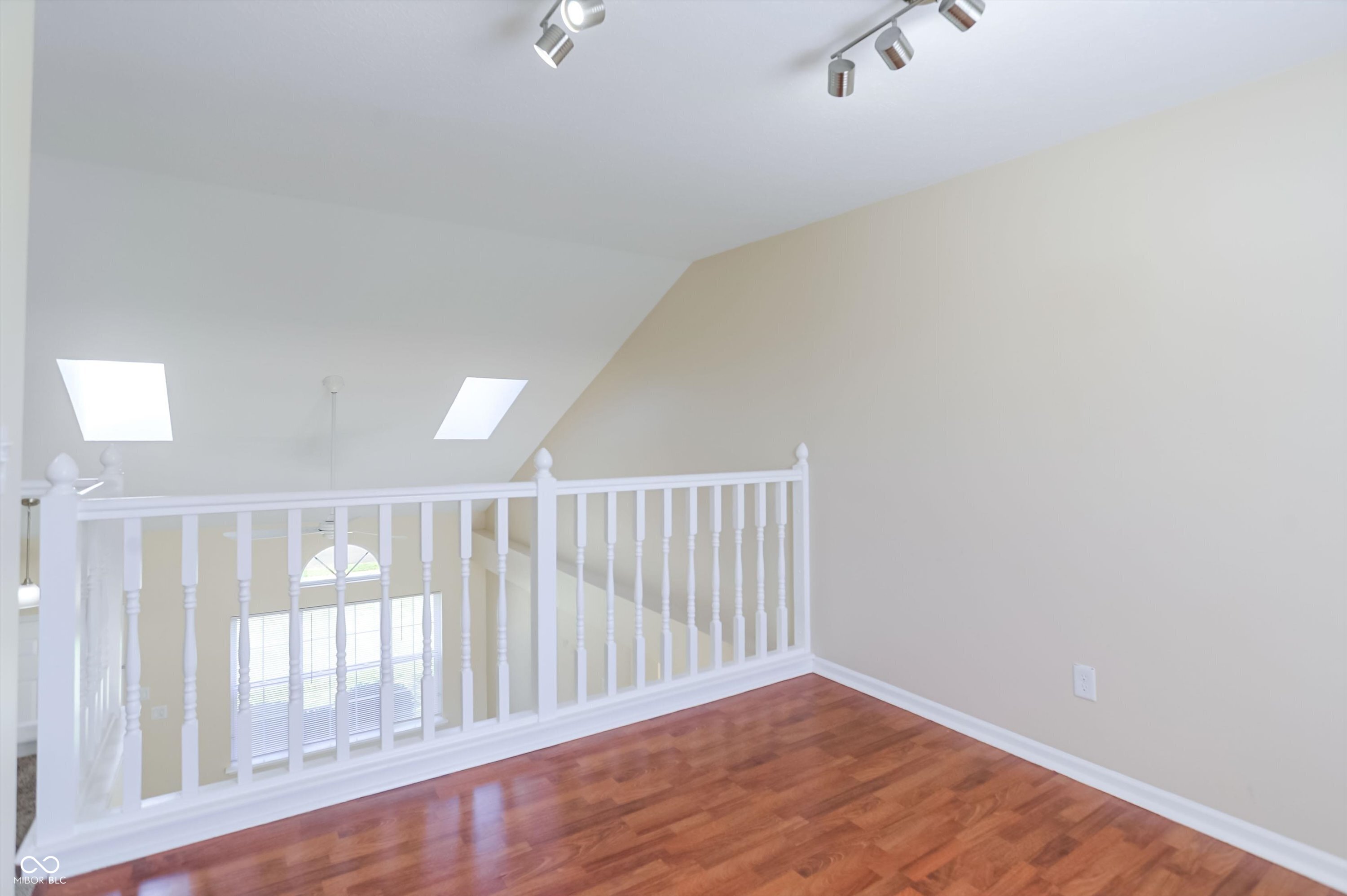 9240 Crossing Drive Fishers, IN 46037 - Photo 41 of 52