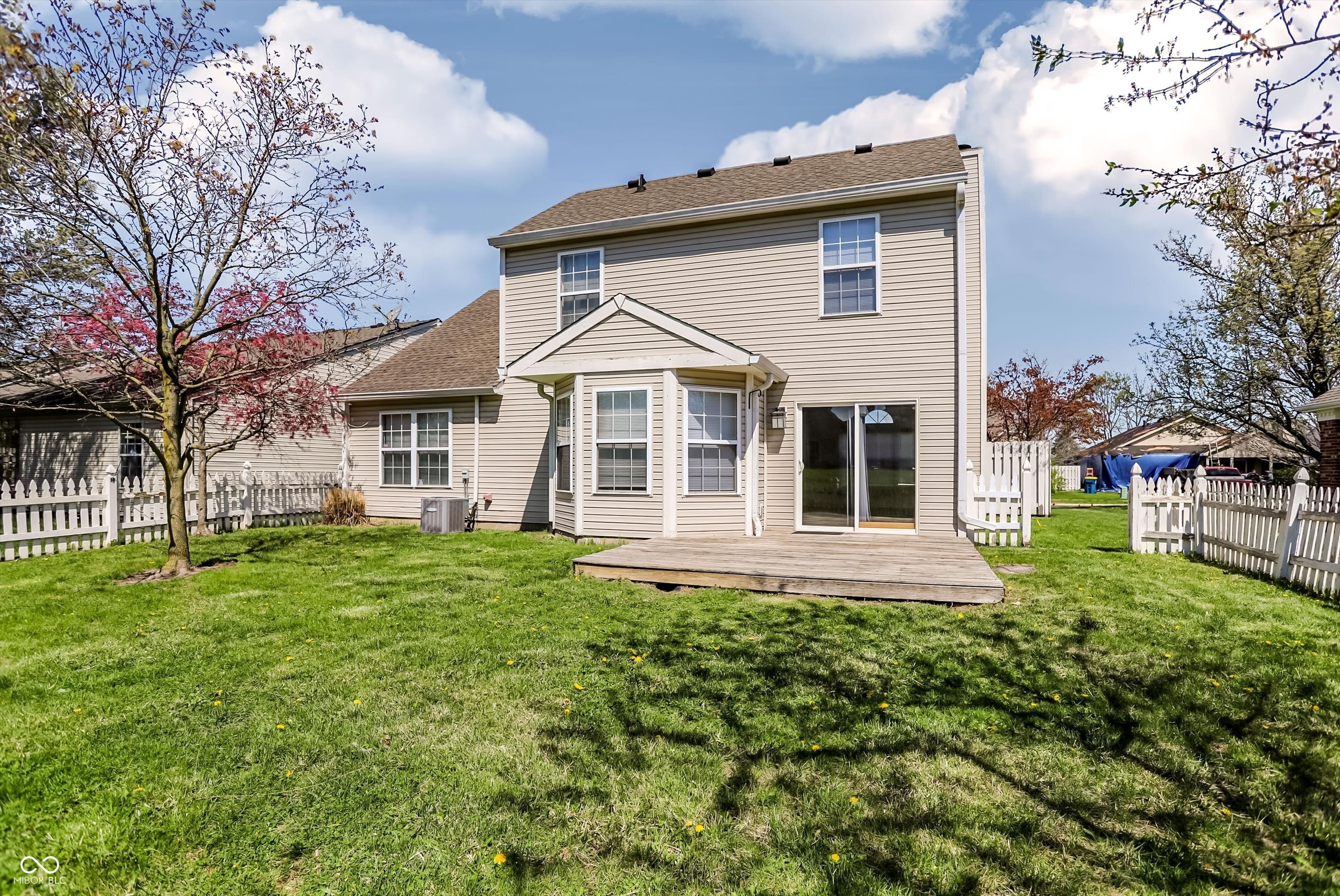 9240 Crossing Drive Fishers, IN 46037 - Photo 49 of 52