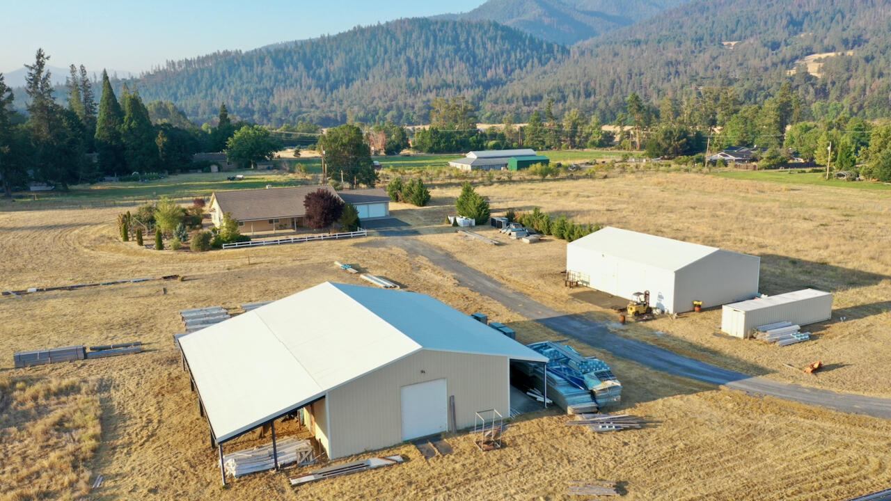 580 Hamilton Road Jacksonville, OR 97530 - Photo 60 of 64 AD6C3A056FCC2D445E724A9BF3714D63