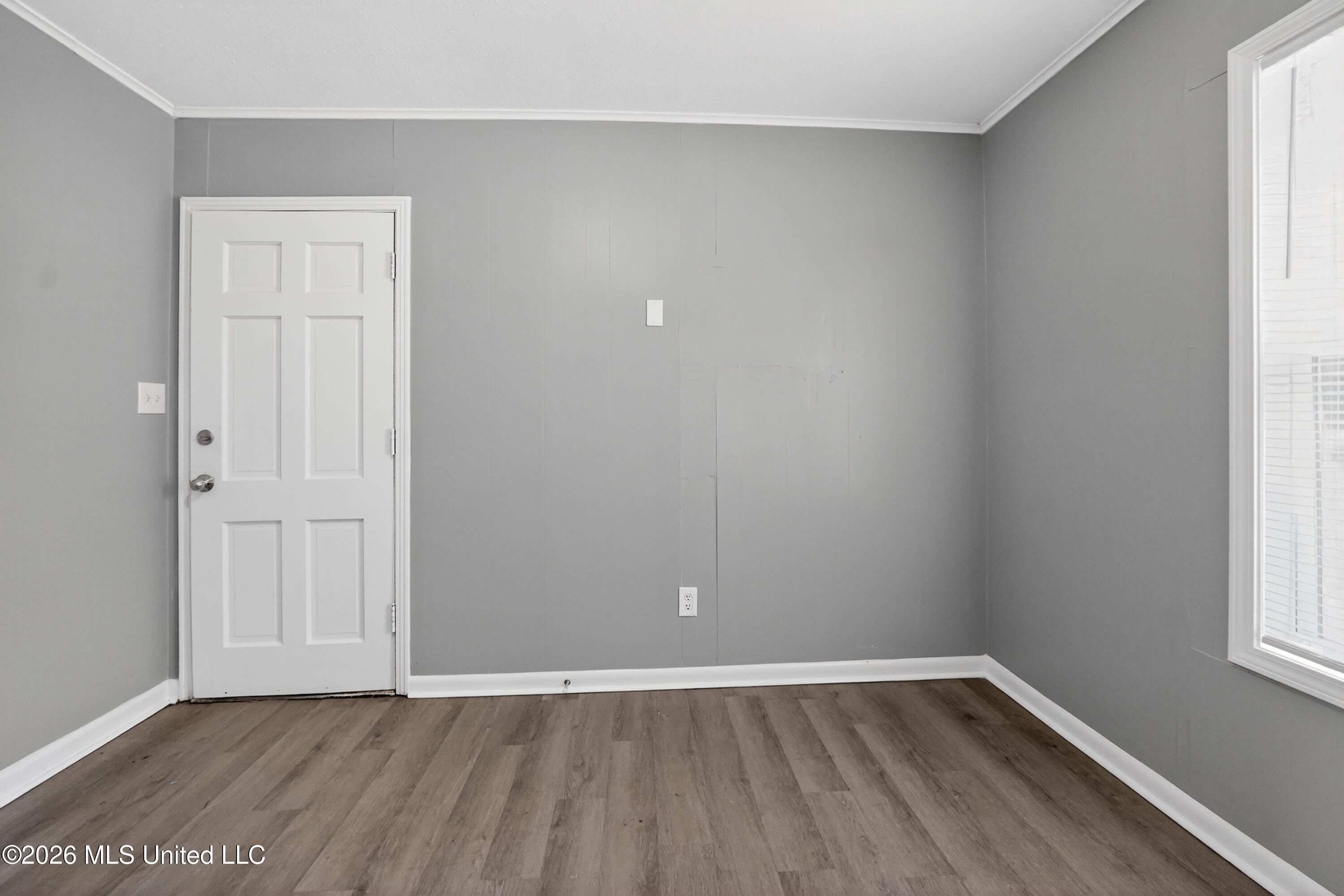 609 Belvedere Road Jackson, MS 39206 - Photo 18 of 39 23_609_Belvedere_Rd_Jackson_MS_39206-Liv
