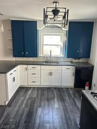 $3,200 | 309 McCandless Street, Linden, NJ 07036