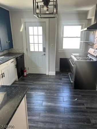 $3,200 | 309 McCandless Street, Linden, NJ 07036