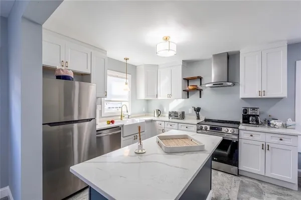 $4,000 | 18 Hall Avenue, Newport, RI 02840