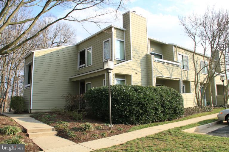 1942 Villaridge Drive, Unit B Reston, VA 20191 - Photo 1 of 20 Exterior (Front)