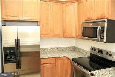 1942 Villaridge Drive, Unit B Reston, VA 20191 - Photo 11 of 20 Kitchen