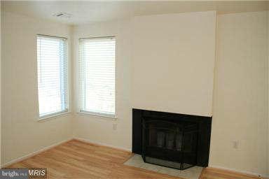 1942 Villaridge Drive, Unit B Reston, VA 20191 - Photo 4 of 20 Living Room