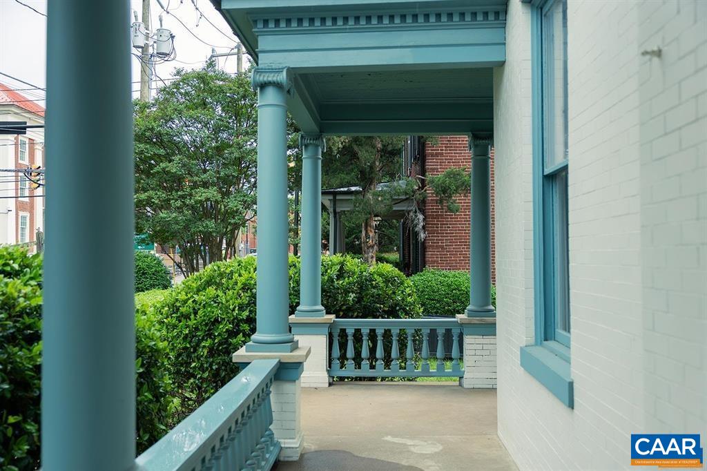 409 Park Street Charlottesville, VA 22902 - Photo 51 of 58 a view of a entrance