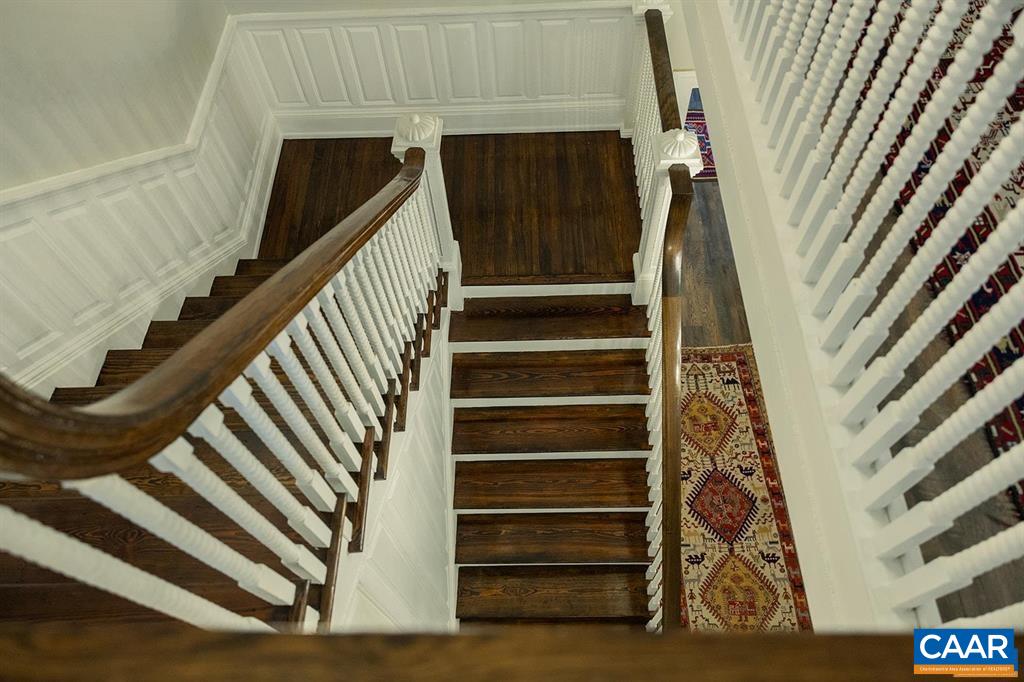 409 Park Street Charlottesville, VA 22902 - Photo 6 of 58 a view of entryway