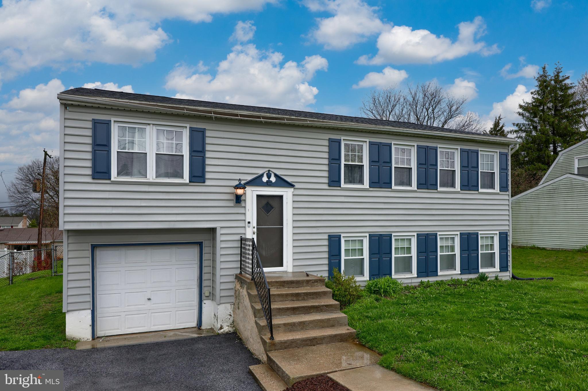 321 Edgewood Road York, PA 17402 - Photo 1 of 39 Gallery Image 1