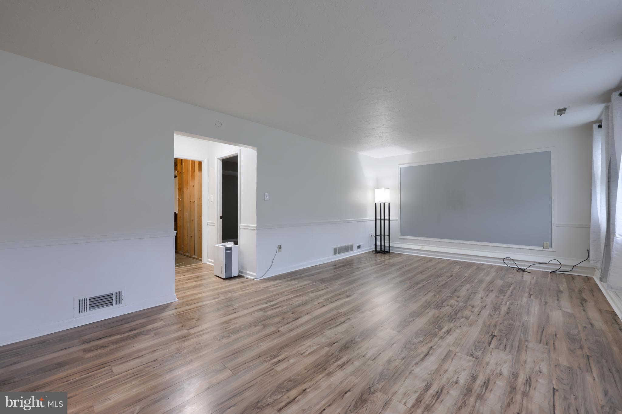 321 Edgewood Road York, PA 17402 - Photo 23 of 39 Gallery Image 23