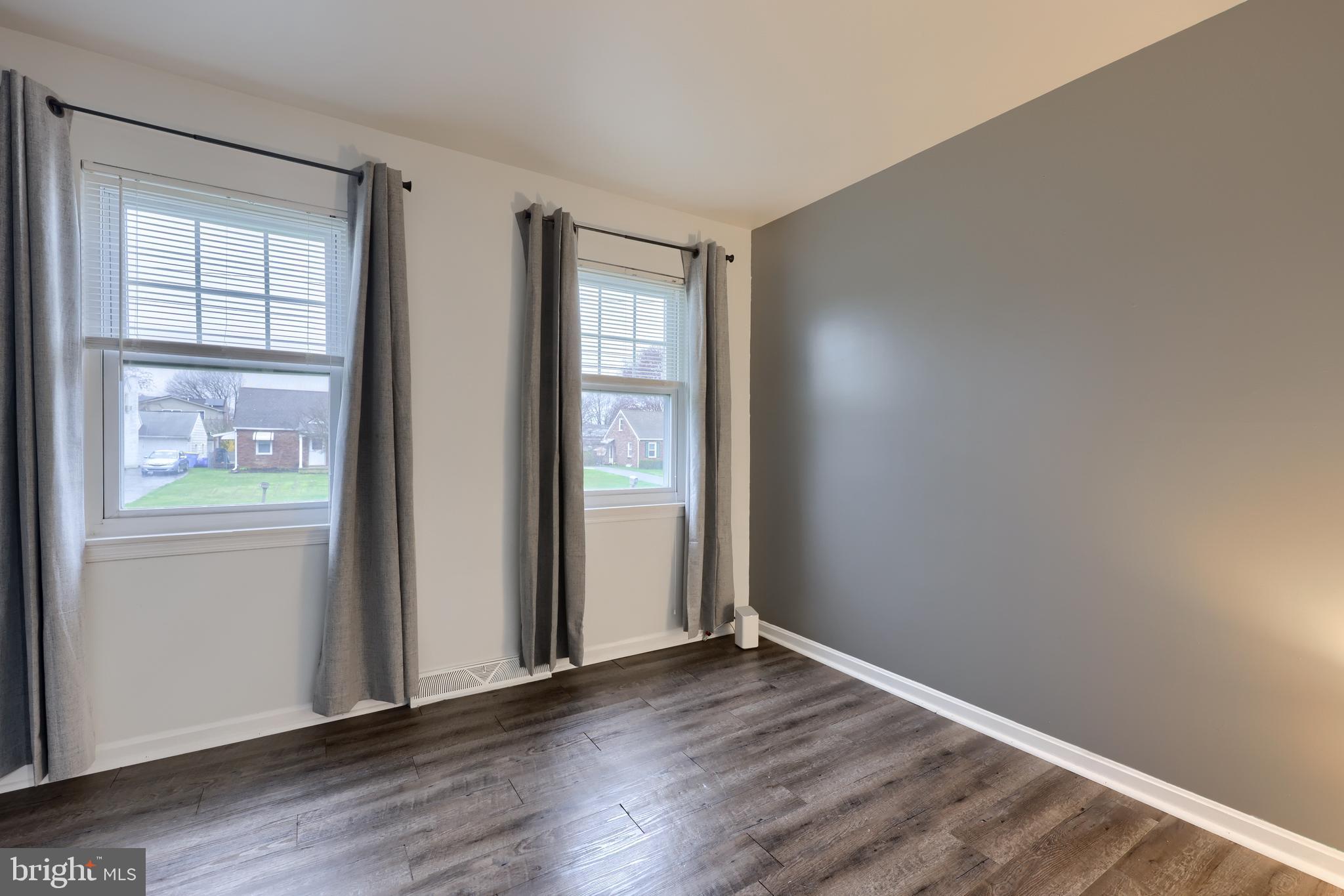 321 Edgewood Road York, PA 17402 - Photo 30 of 39 Gallery Image 30