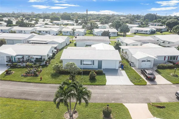 $400,000 | 2106 Alfred Drive, Boynton Beach, FL 33426