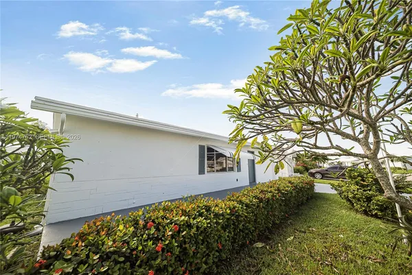 $400,000 | 2106 Alfred Drive, Boynton Beach, FL 33426